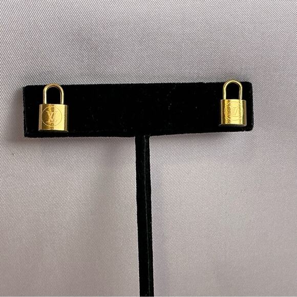 Louis Vuitton Small Lock Earrings Gold - Picture 3 of 7